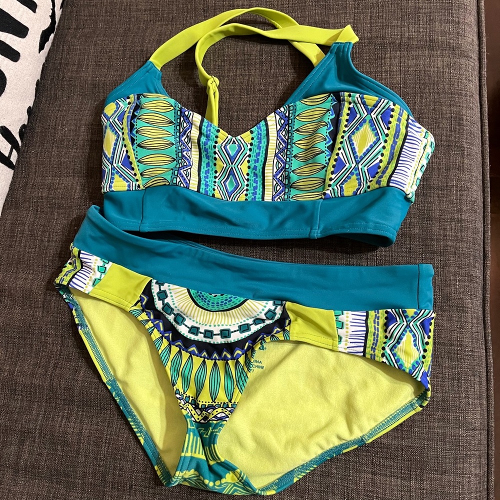 • MOVING LAST CHANCE 7/31/2024 • Prana bundle swimsuit bikini and scarf